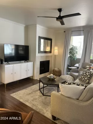 Photo #2: 6688794 Listing