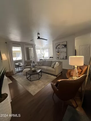 Photo #3: 6688794 Listing