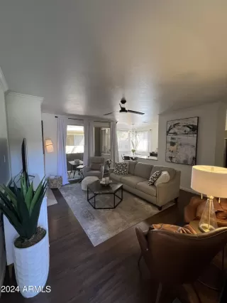 Photo #4: 6688794 Listing