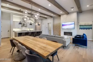 Photo #6: 6689218 Listing 