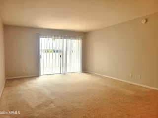 Photo #4: 6689324 Listing 