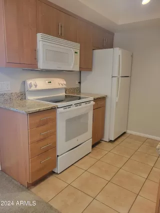 Photo #6: 6689324 Listing 