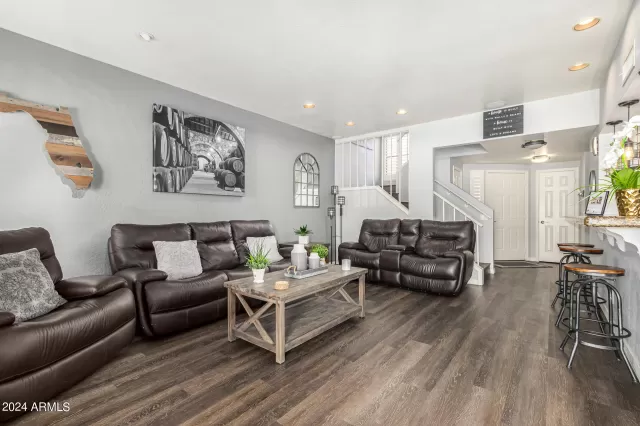 MLS: 6689575 Condo For Sale