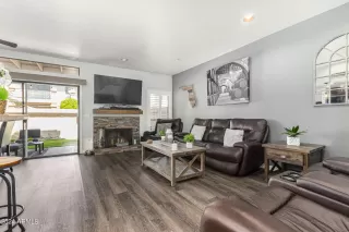 Photo #2: 6689575 Listing