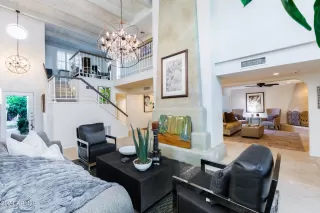 Photo #6: 6689687 Listing