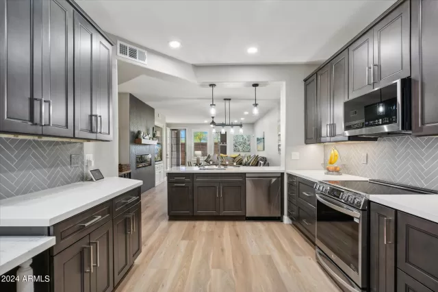 MLS: 6689741 Condo For Sale