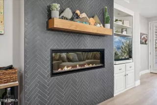 Photo #5: 6689741 Listing 