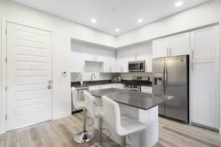 Photo #1: 6689786 Listing 