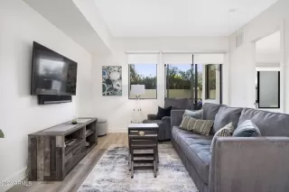 Photo #3: 6689786 Listing 
