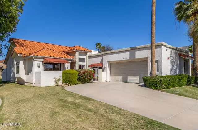 MLS: 6690026 Condo For Sale