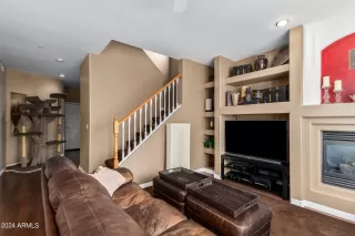 Photo #5: 6690152 Listing