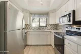 Photo #4: 6690445 Listing