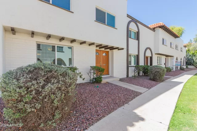 MLS: 6690455 Condo For Sale