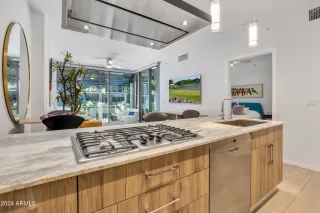 Photo #2: 6690539 Listing