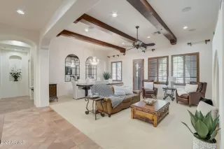 Photo #4: 6690599 Listing