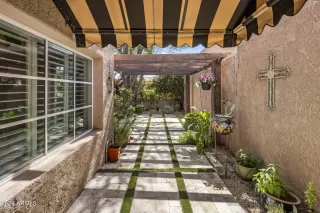 Photo #1: 6690647 Listing 