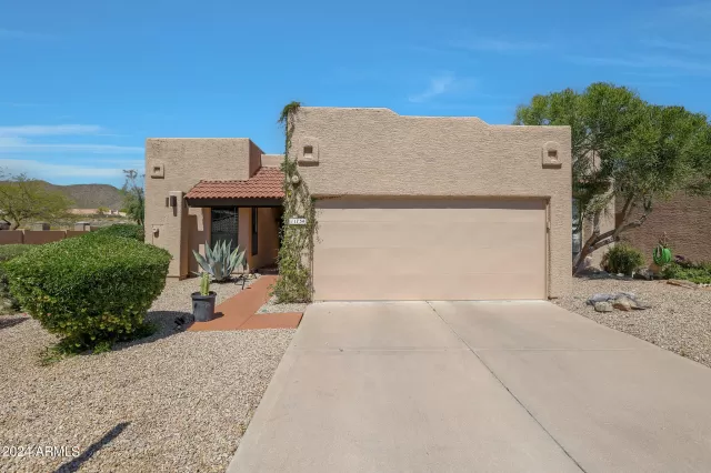 MLS: 6690869 Condo For Sale