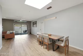 Photo #6: 6690869 Listing