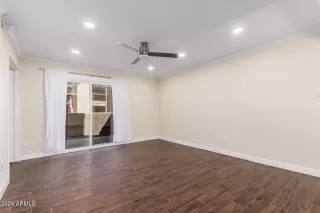 Photo #3: 6690901 Listing