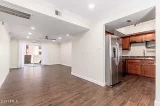 Photo #4: 6690901 Listing