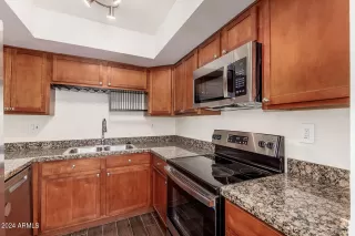 Photo #6: 6690901 Listing