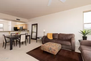 Photo #4: 6690915 Listing