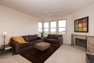 Photo #6: 6690915 Listing