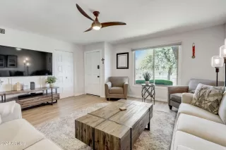 Photo #5: 6690996 Listing 