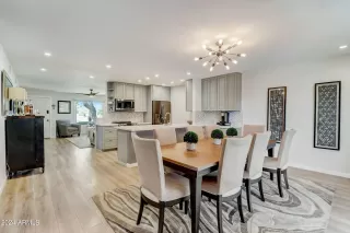 Photo #6: 6690996 Listing 