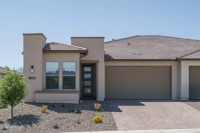MLS: 6691086 Condo For Sale