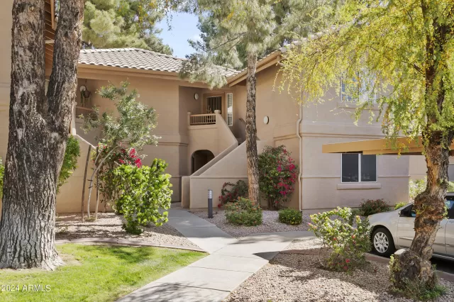 MLS: 6691337 Condo For Sale