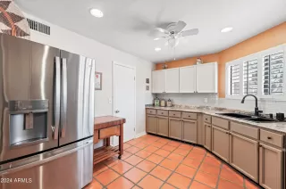 Photo #3: 6691435 Listing