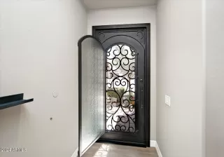 Photo #2: 6691605 Listing