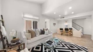 Photo #3: 6691743 Listing