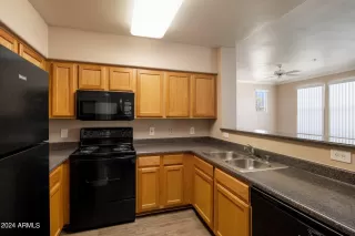 Photo #6: 6691764 Listing