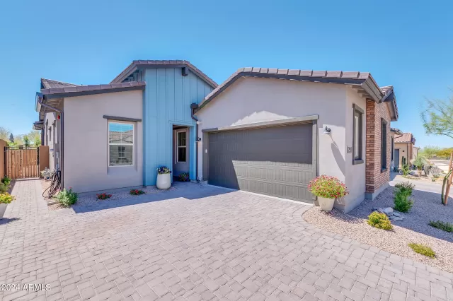 MLS: 6691934 Condo For Sale