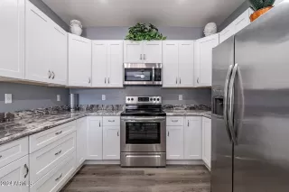 Photo #3: 6692422 Listing