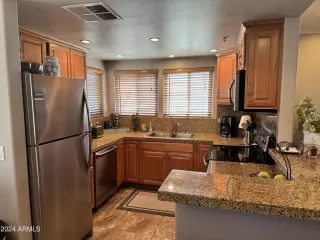 Photo #5: 6692644 Listing