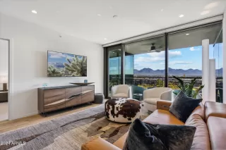 Photo #3: 6692733 Listing