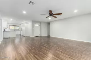 Photo #3: 6692991 Listing