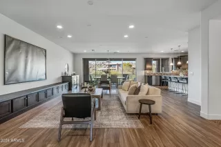 Photo #3: 6693225 Listing