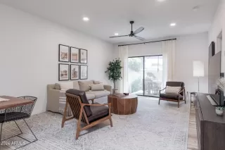 Photo #2: 6693325 Listing