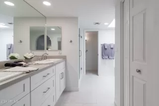 Photo #6: 6693325 Listing