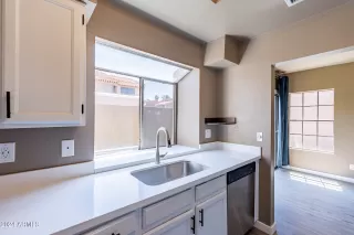 Photo #3: 6693392 Listing