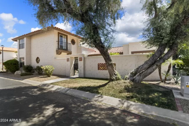 MLS: 6693407 Condo For Sale