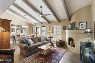 Photo #2: 6693407 Listing 