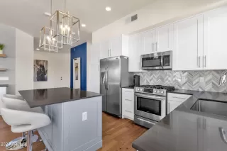 Photo #1: 6693580 Listing