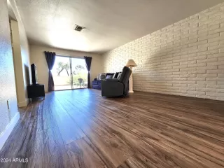 Photo #3: 6693605 Listing 