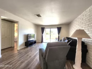 Photo #5: 6693605 Listing 