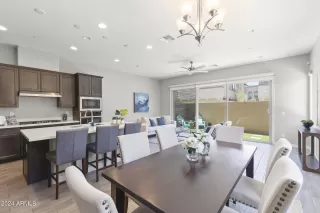 Photo #3: 6693806 Listing